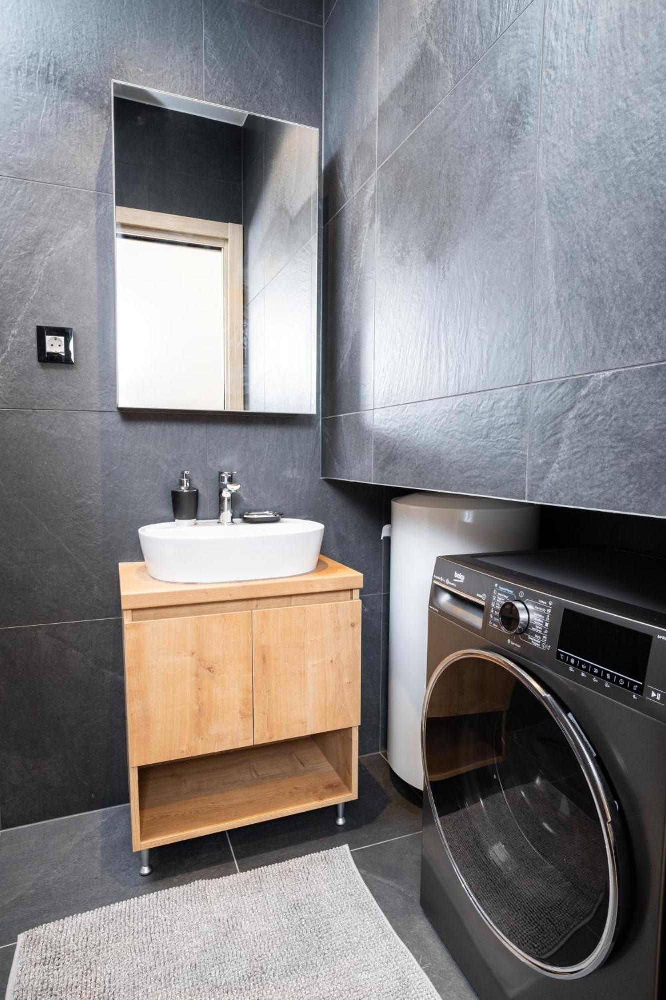 Atelier Apartment