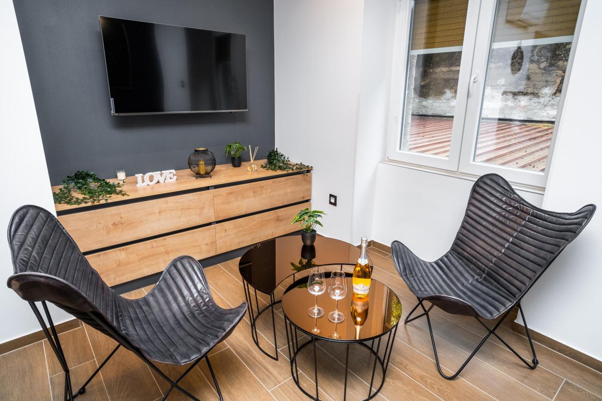 Atelier Apartment